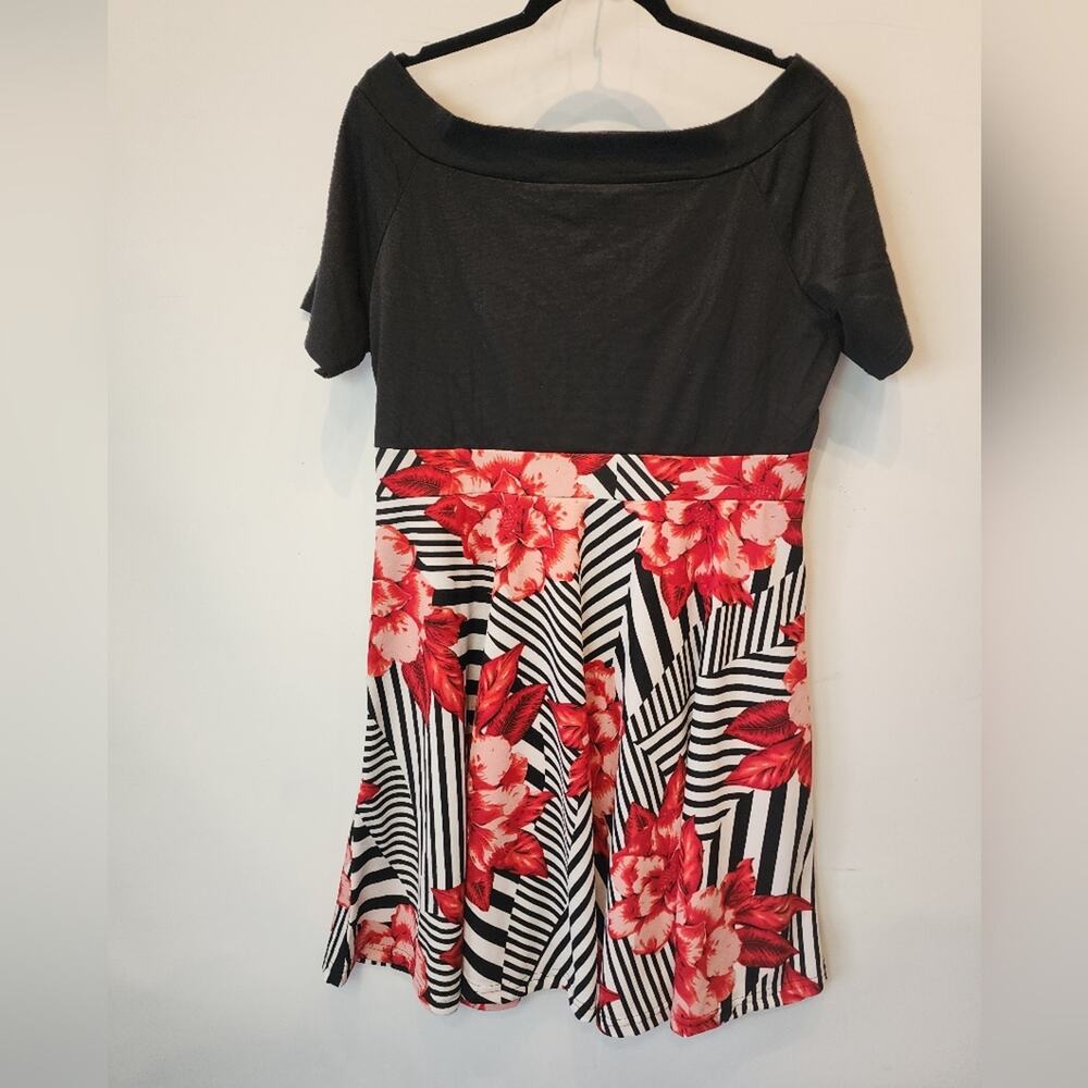 New‎ Plus Size Floral Dress Stretch Fit & Flare Vintage Style Hawaiian Dress 2X - Picture 2 of 9